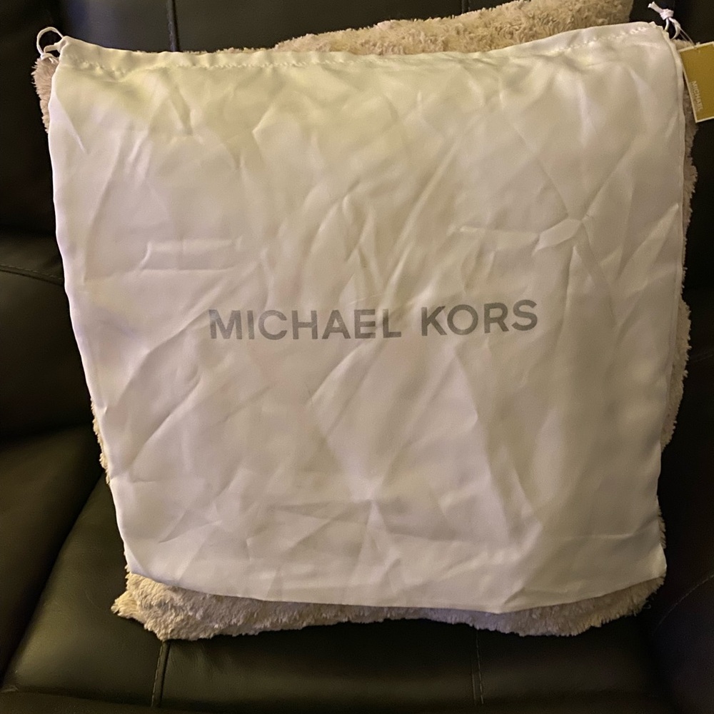 Michael Kors White Logo Dust Bag New w/Tags